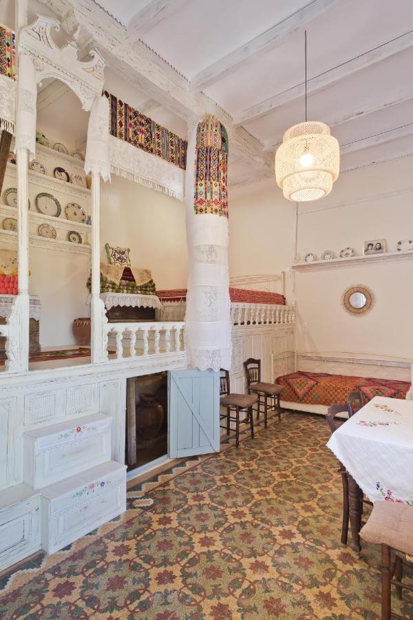 Traditional Karpathian House Menetai ภายนอก รูปภาพ