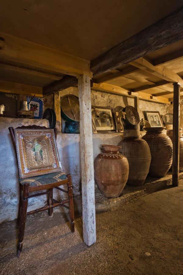 Traditional Karpathian House Menetai ภายนอก รูปภาพ